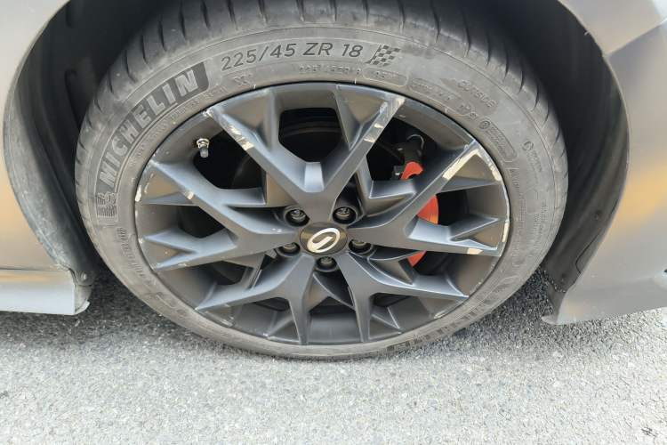 Used GAC Trumpchi EMPOW 2022 270T DCT J16 R-Style Track Edition Right Front Wheel Hub