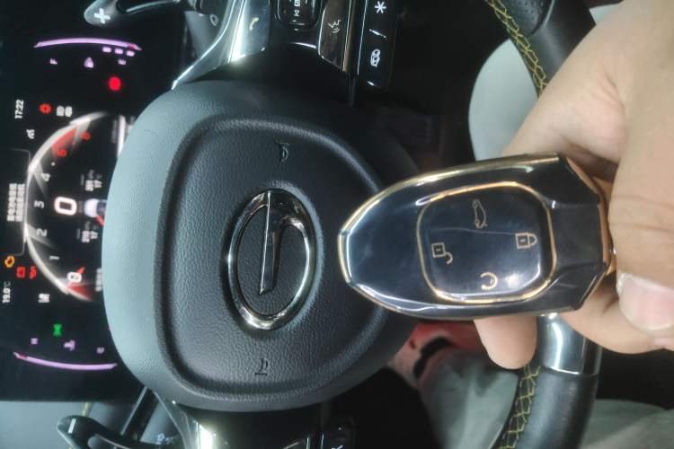 Used GAC Trumpchi EMPOW 2022 270T DCT J16 Galaxy Fighter Edition Interior 1