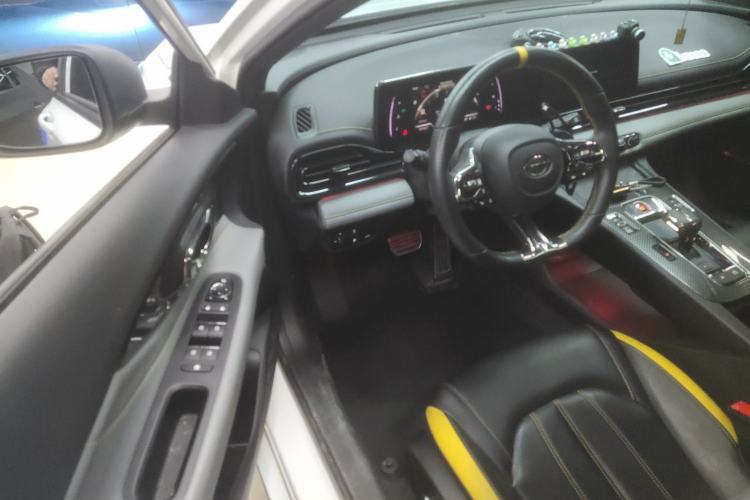 Used GAC Trumpchi EMPOW 2022 270T DCT J16 Galaxy Fighter Edition Interior 3