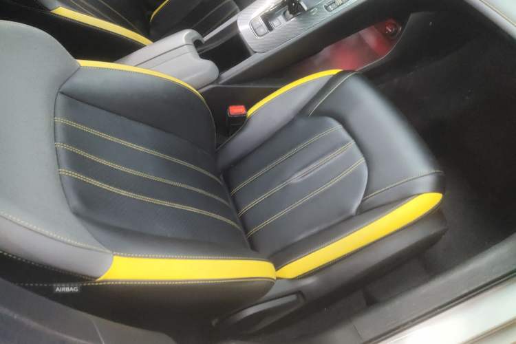 Used GAC Trumpchi EMPOW 2022 270T DCT J16 Galaxy Fighter Edition Right Front Seat