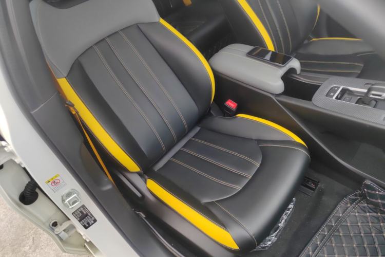 Used GAC Trumpchi EMPOW 2022 270T DCT J16 R-Style Track Edition Right Front Seat
