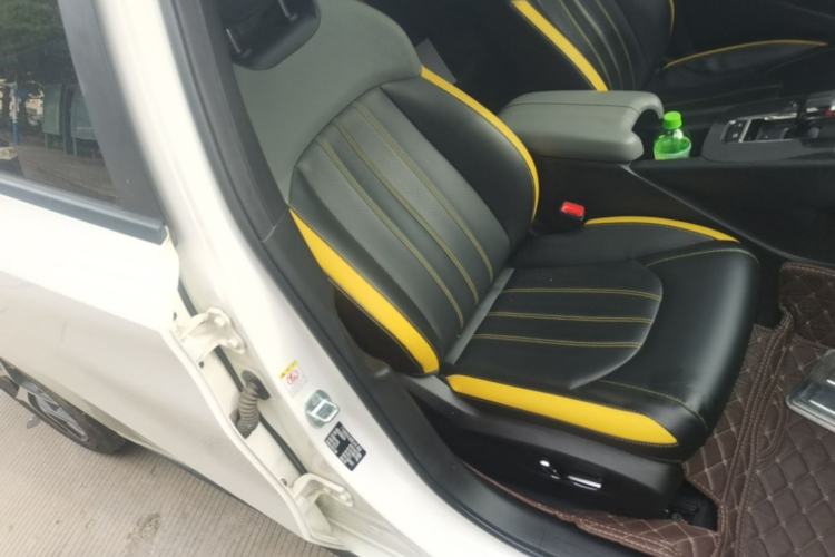Used GAC Trumpchi EMPOW 2022 270T DCT J16 R-Style Track Edition Right Front Seat