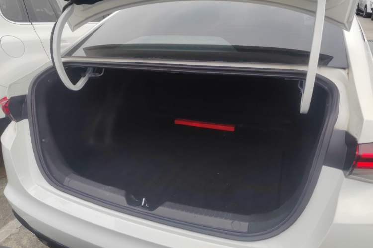 Used GAC Trumpchi EMPOW 2022 270T DCT J16 R-Style Track Edition Trunk