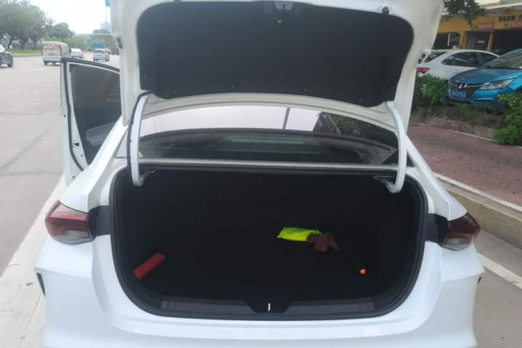 Used GAC Trumpchi EMPOW 2022 270T DCT J16 R-Style Track Edition Trunk