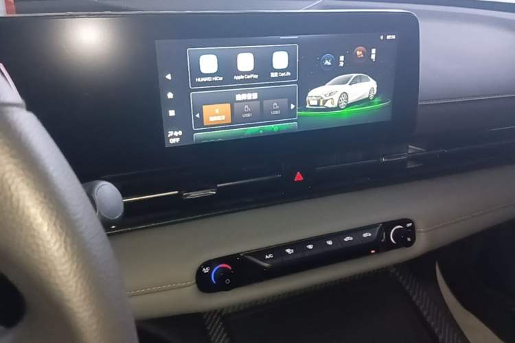Used GAC Trumpchi EMPOW 2023 270T DCT J11 Version Audio And AC Panel