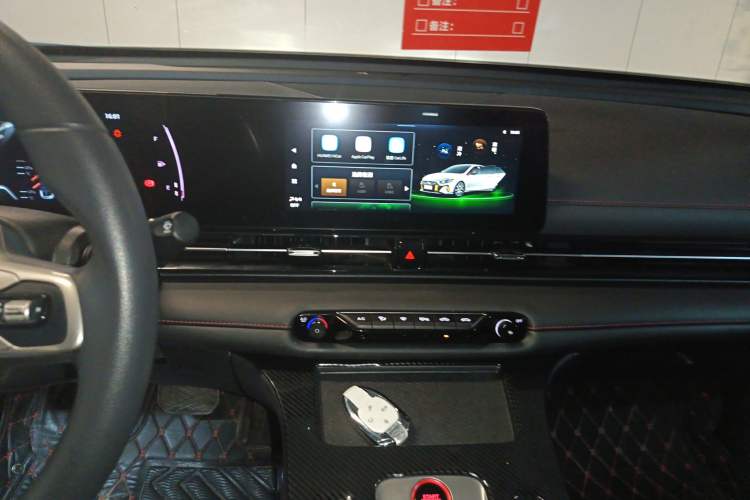 Used GAC Trumpchi EMPOW 2023 Shadow Leopard H High-Energy Hybrid Edition Audio And AC Panel