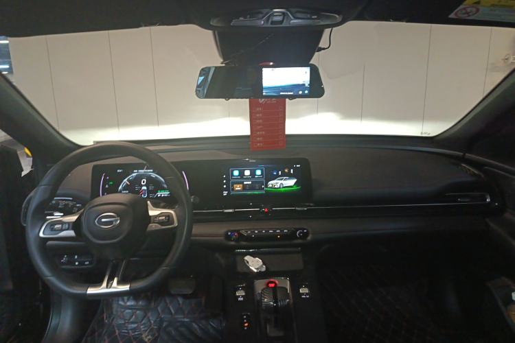 Used GAC Trumpchi EMPOW 2023 Shadow Leopard H High-Energy Hybrid Edition Center Console