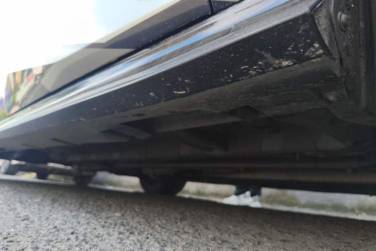 Used GAC Trumpchi EMPOW 2023 400T Automatic R PRO Chassis Front Right