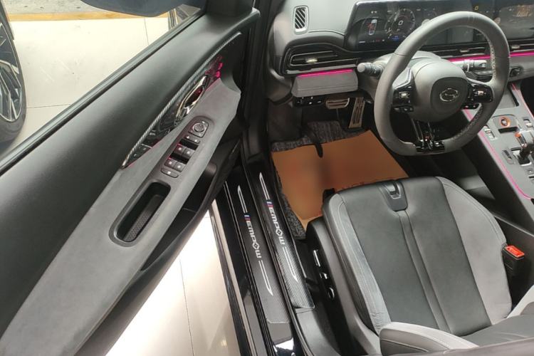 Used GAC Trumpchi EMPOW 2023 400T Automatic R MAX Driver Seat