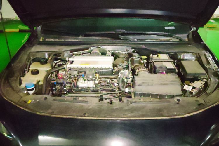 Used GAC Trumpchi EMPOW 2023 400T Automatic R PRO Engine Bay