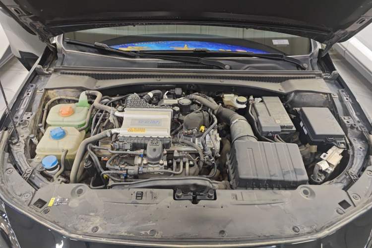 Used GAC Trumpchi EMPOW 2023 270T DCT J15 Version Engine Bay
