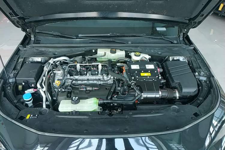 Used GAC Trumpchi EMPOW 2023 Shadow Leopard H High-Energy Hybrid Edition Engine Bay