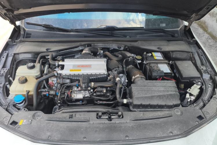 Used GAC Trumpchi EMPOW 2023 400T Automatic R PRO Engine Bay