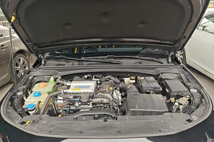 Used GAC Trumpchi EMPOW 2023 270T DCT J15 Version Engine Bay