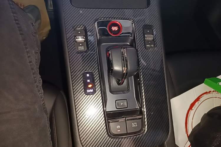 Used GAC Trumpchi EMPOW 2023 270T DCT J15 Version Gear Lever