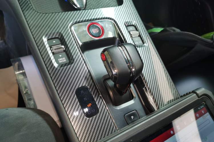 Used GAC Trumpchi EMPOW 2023 270T DCT J15 Version Gear Lever