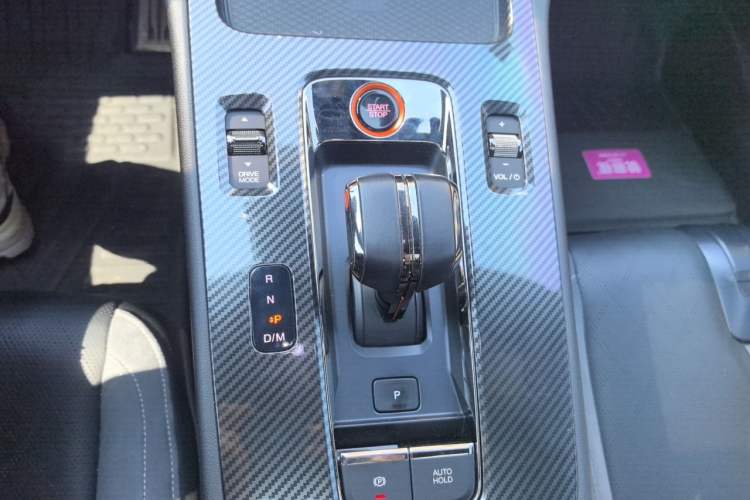 Used GAC Trumpchi EMPOW 2023 400T Automatic R MAX Gear Lever