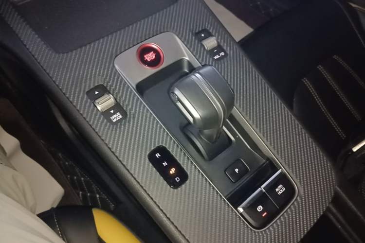 Used GAC Trumpchi EMPOW 2023 270T DCT J11 Version Gear Lever