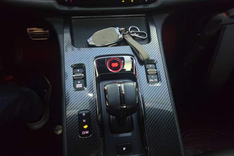 Used GAC Trumpchi EMPOW 2023 270T DCT J15 Version Gear Lever