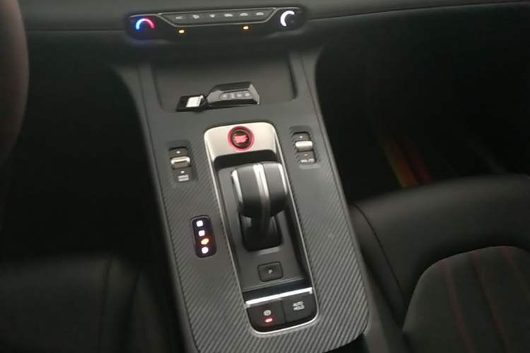Used GAC Trumpchi EMPOW 2023 Shadow Leopard H High-Energy Hybrid Edition Gear Lever