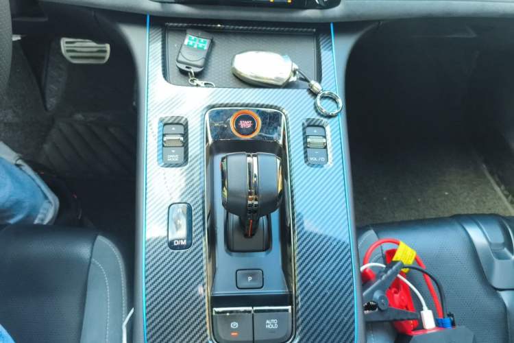 Used GAC Trumpchi EMPOW 2023 400T Automatic R PRO Gear Lever