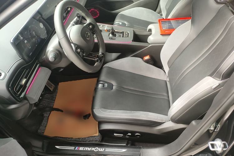 Used GAC Trumpchi EMPOW 2023 400T Automatic R MAX Left Front Seat