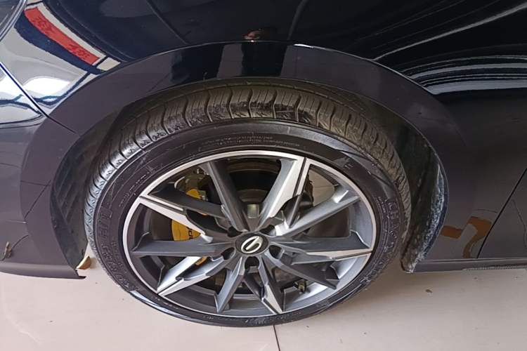 Used GAC Trumpchi EMPOW 2023 270T DCT J15 Version Left Front Wheel Hub