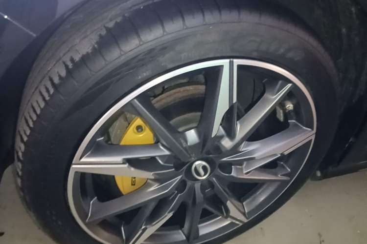 Used GAC Trumpchi EMPOW 2023 270T DCT J11 Version Left Front Wheel Hub