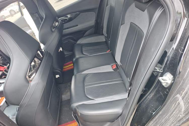 Used GAC Trumpchi EMPOW 2023 400T Automatic R PRO Left Rear Seat