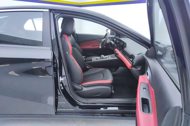 Used GAC Trumpchi EMPOW 2023 Shadow Leopard H High-Energy Hybrid Edition Right Front Seat