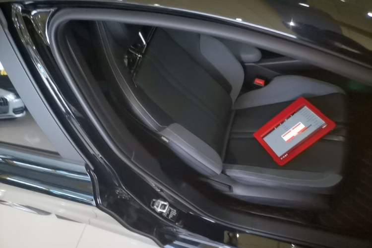 Used GAC Trumpchi EMPOW 2023 400T Automatic R PRO Right Front Seat