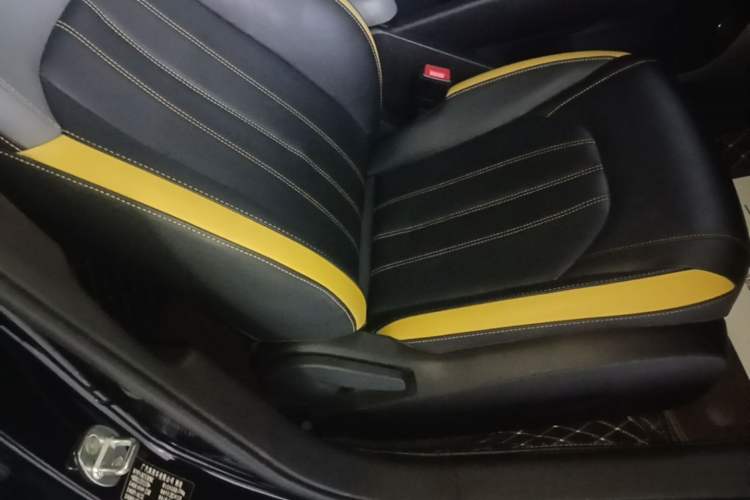 Used GAC Trumpchi EMPOW 2023 270T DCT J11 Version Right Front Seat