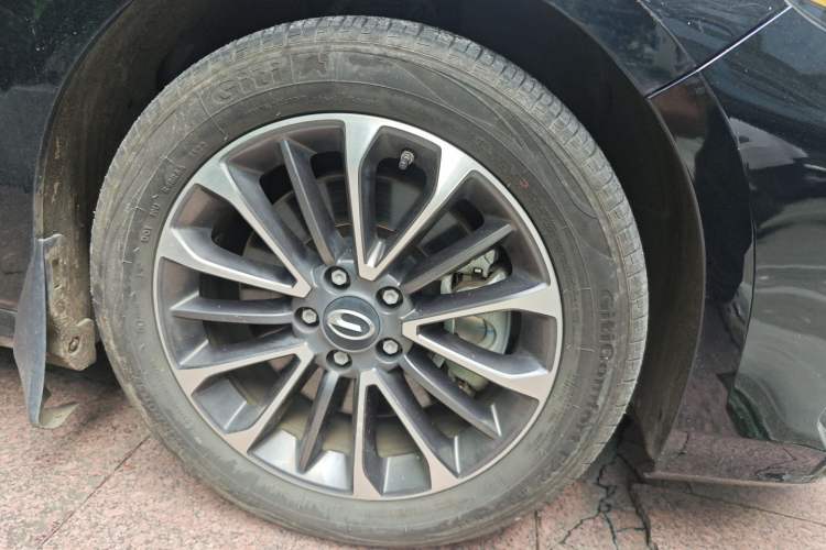 Used GAC Trumpchi EMPOW 2023 Shadow Leopard H High-Energy Hybrid Edition Right Front Wheel Hub