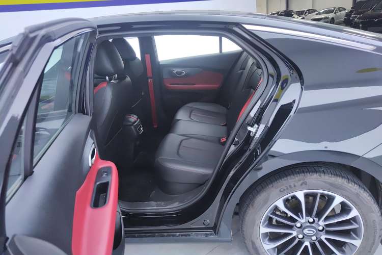 Used GAC Trumpchi EMPOW 2023 Shadow Leopard H High-Energy Hybrid Edition Right Rear Seat