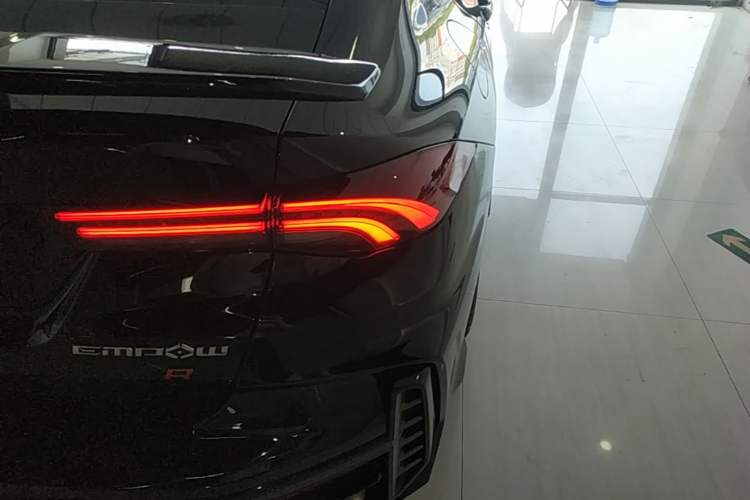Used GAC Trumpchi EMPOW 2023 400T Automatic R MAX Right Rear Taillight