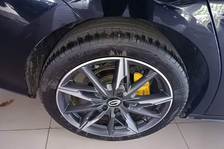 Used GAC Trumpchi EMPOW 2023 270T DCT J15 Version Right Rear Wheel Hub