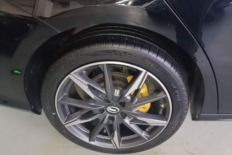 Used GAC Trumpchi EMPOW 2023 270T DCT J11 Version Right Rear Wheel Hub