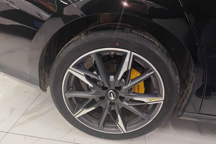 Used GAC Trumpchi EMPOW 2023 270T DCT J15 Version Right Rear Wheel Hub