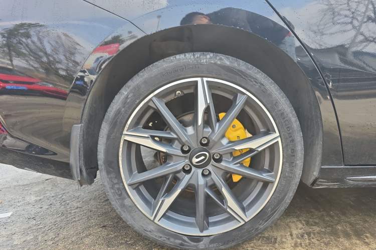 Used GAC Trumpchi EMPOW 2023 270T DCT J15 Version Right Rear Wheel Hub