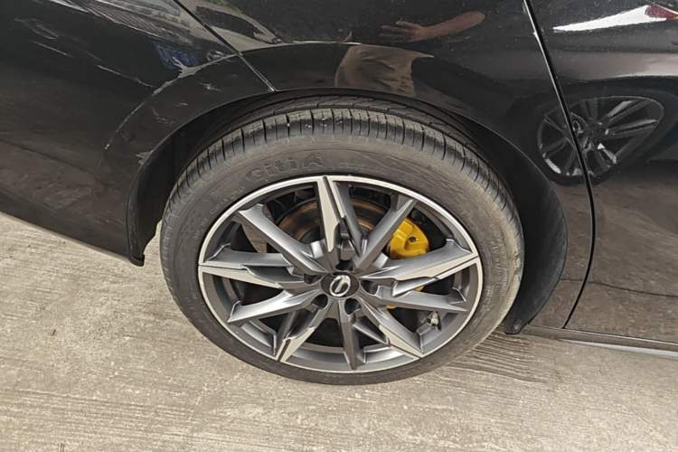 Used GAC Trumpchi EMPOW 2023 270T DCT J15 Version Right Rear Wheel Hub