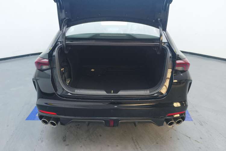 Used GAC Trumpchi EMPOW 2023 Shadow Leopard H Smart Hybrid Edition Trunk