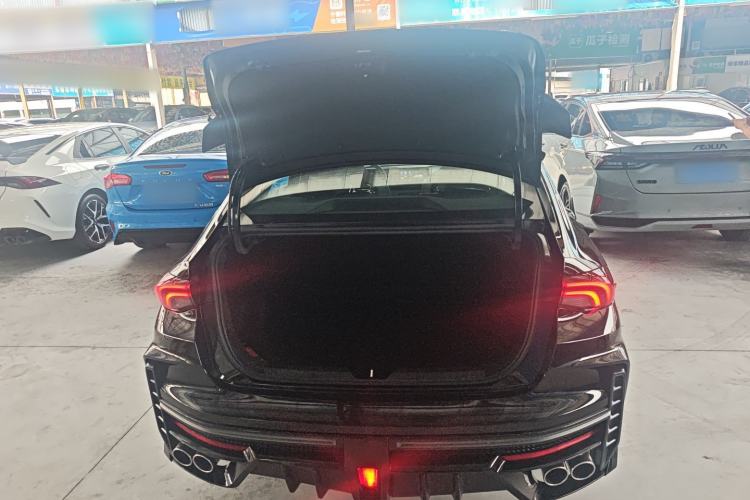 Used GAC Trumpchi EMPOW 2023 400T Automatic R PRO Trunk