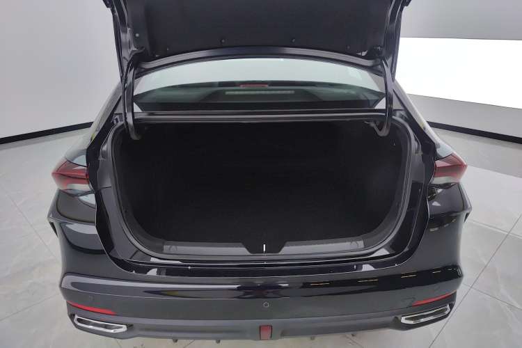 Used GAC Trumpchi EMPOW 2023 Shadow Leopard H High-Energy Hybrid Edition Trunk