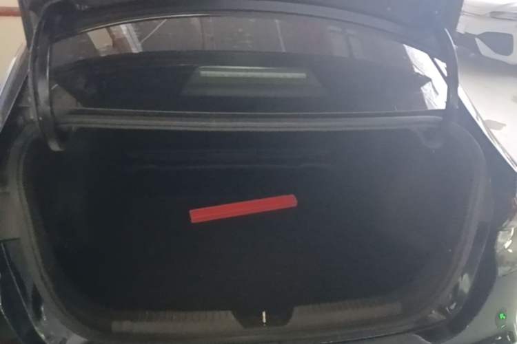 Used GAC Trumpchi EMPOW 2023 270T DCT J11 Version Trunk