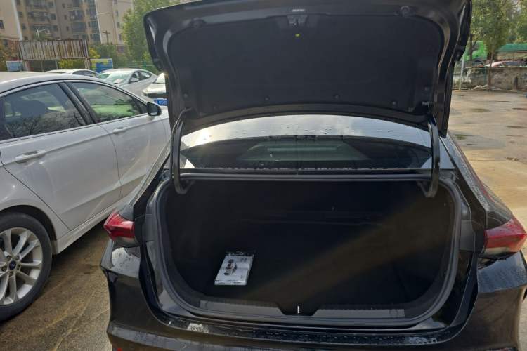 Used GAC Trumpchi EMPOW 2023 270T DCT J15 Version Trunk