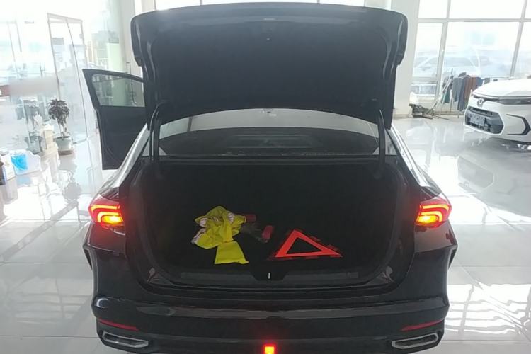 Used GAC Trumpchi EMPOW 2023 Shadow Leopard H High-Energy Hybrid Edition Trunk
