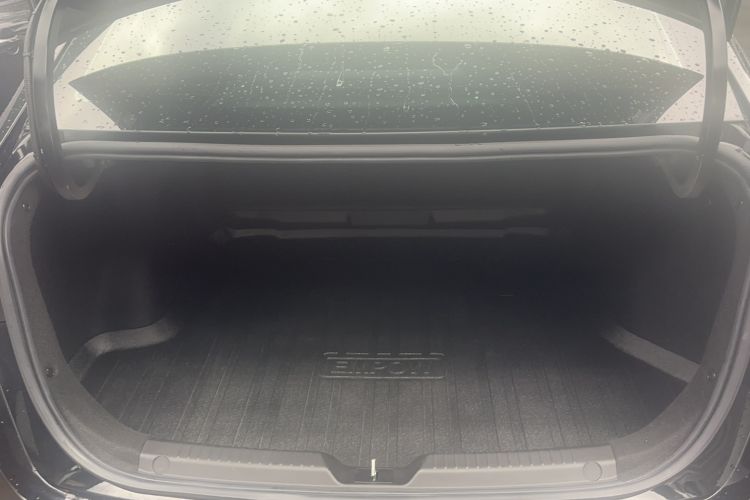 Used GAC Trumpchi EMPOW 2023 270T DCT J15 Version Trunk