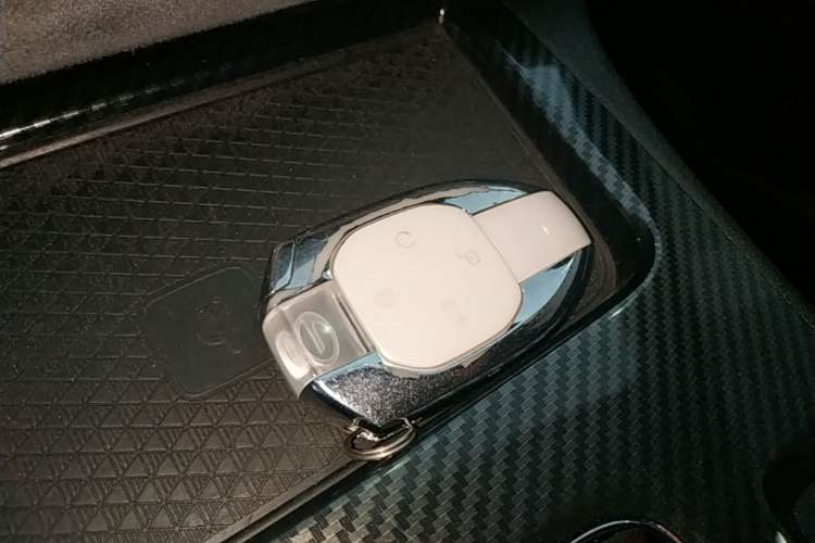 Used GAC Trumpchi EMPOW 2023 400T Automatic R MAX Vehicle Key
