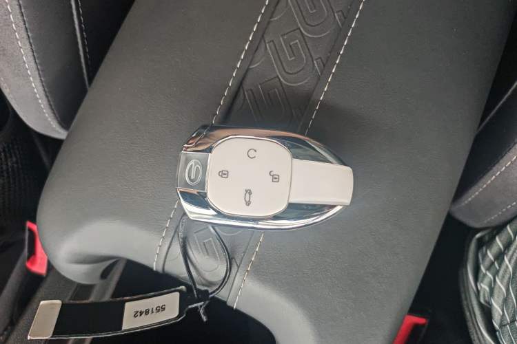 Used GAC Trumpchi EMPOW 2023 400T Automatic R PRO Vehicle Key