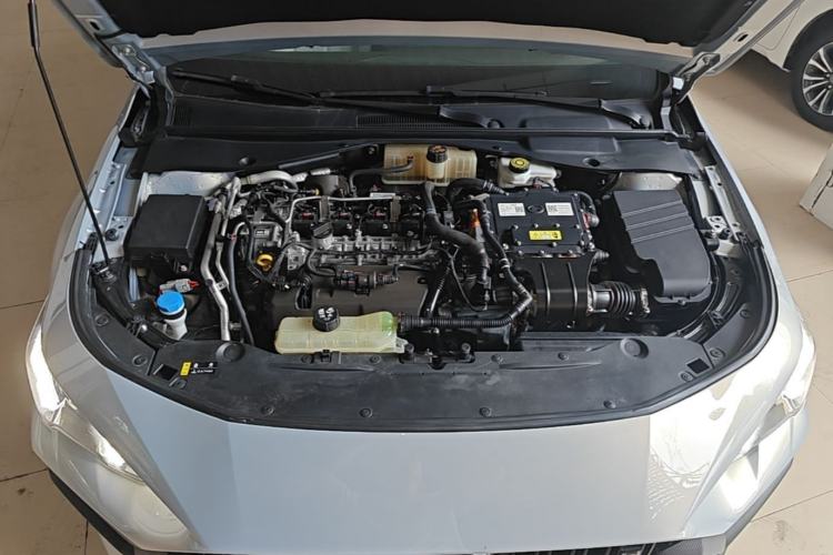 Used GAC Trumpchi EMPOW 2023 Shadow Leopard H Smart Hybrid Edition Engine Bay